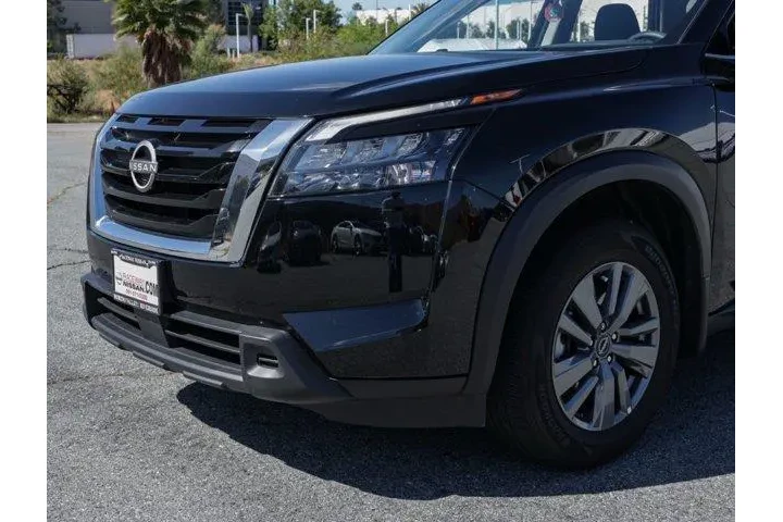 $30998 : Nissan Pathfinder 2025 S 4dr image 10