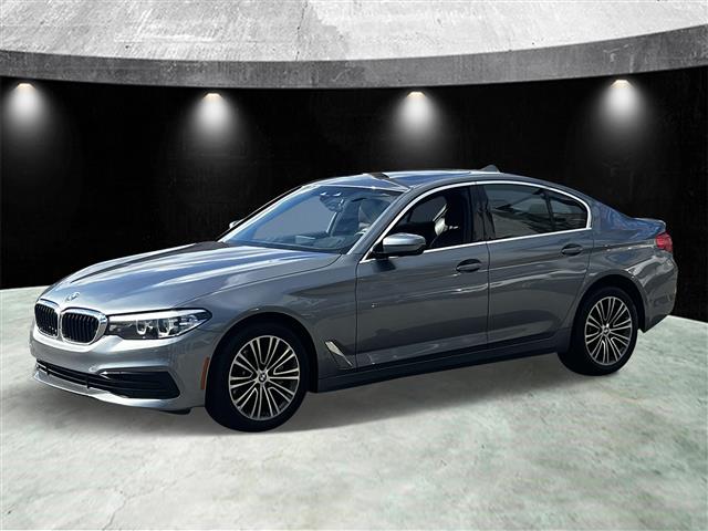 $23985 : Pre-Owned 2020 5 Series 530i image 3