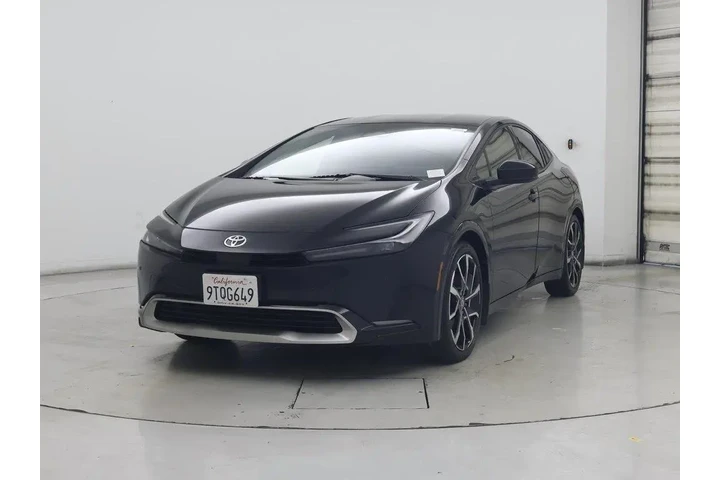 $33998 : Toyota Prius Plug-in Hybrid image 4