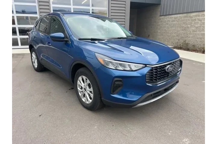$22535 : Ford Escape 2023 AWD Active image 3