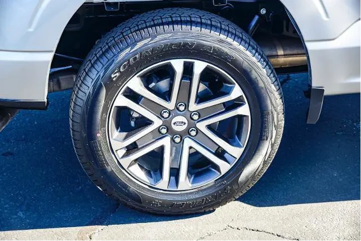 $34499 : Ford F-150 2023 4x2 XL 4dr S image 8