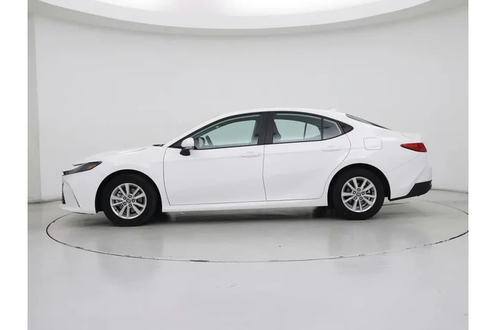 $27998 : Toyota Camry 2025 LE 4dr Sed image 3