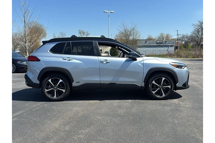 $35000 : 2024 Corolla Cross Hybrid XSE image 10