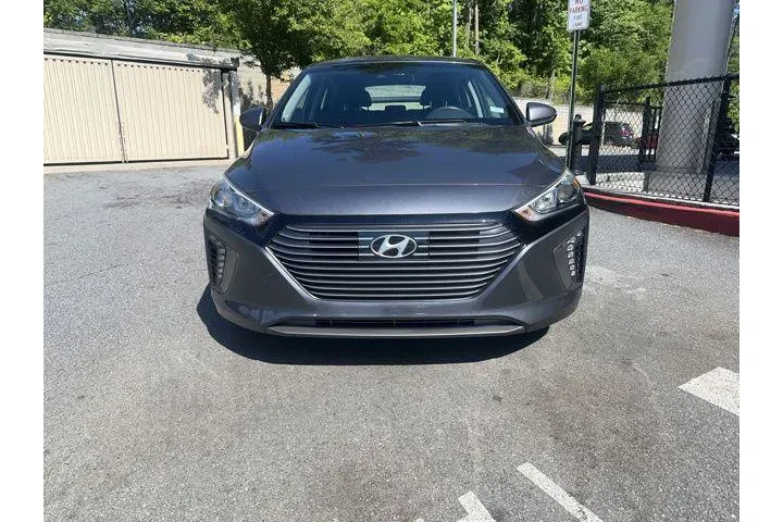 $17320 : Hyundai IONIQ Hybrid 2019 SE image 2