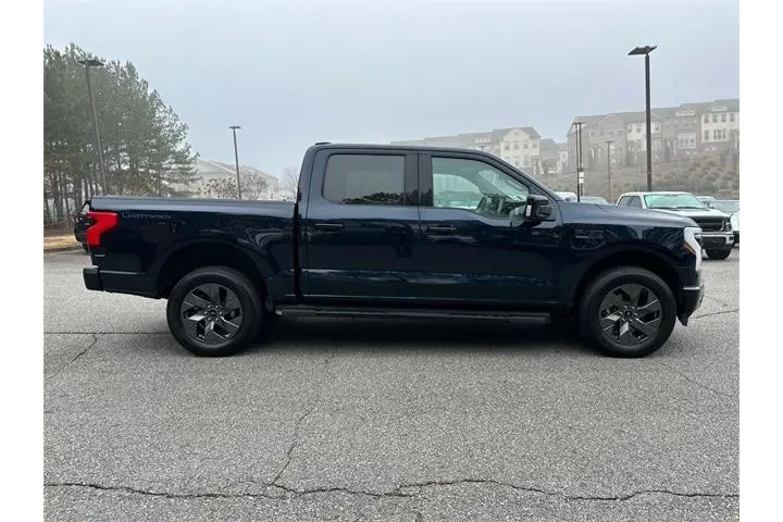 $39010 : Ford F-150 Lightning 2023 AW image 8