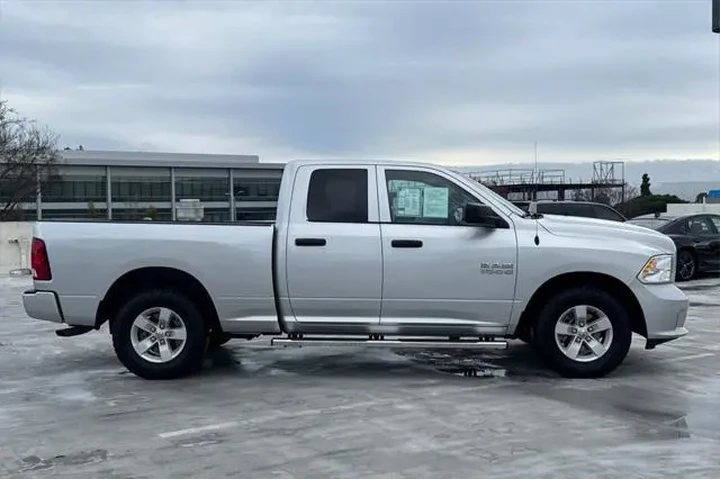 $14591 : Ram 1500 2016 4x2 Express 4d image 2