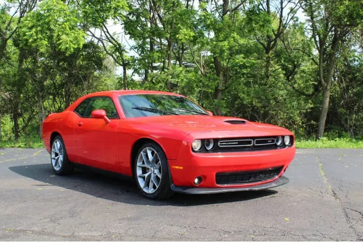 2022 Challenger GT image 1