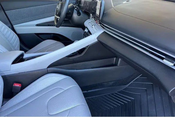 $23790 : Hyundai ELANTRA 2025 Limited image 8