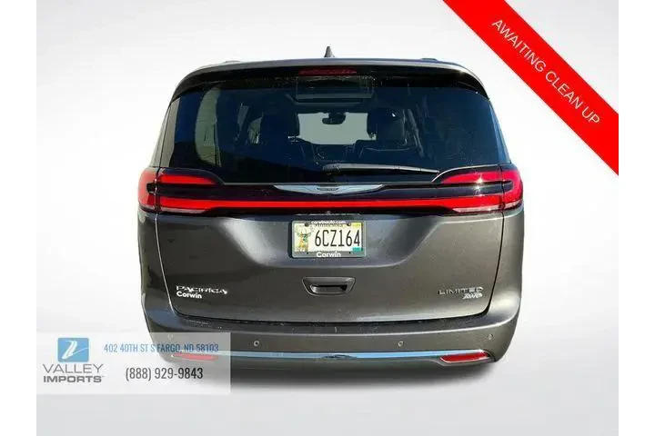 $24697 : Chrysler Pacifica 2022 AWD L image 3