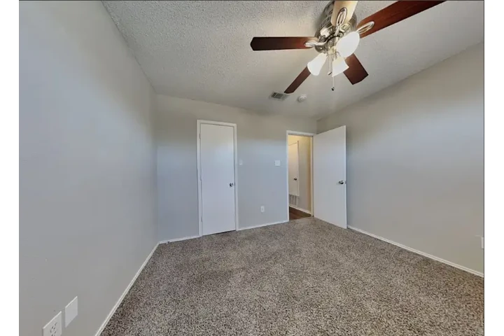 $1400 : Low income house for rent image 6