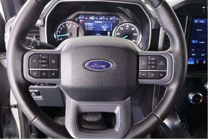$38047 : Ford F-150 2023 4x4 XLT 4dr image 3