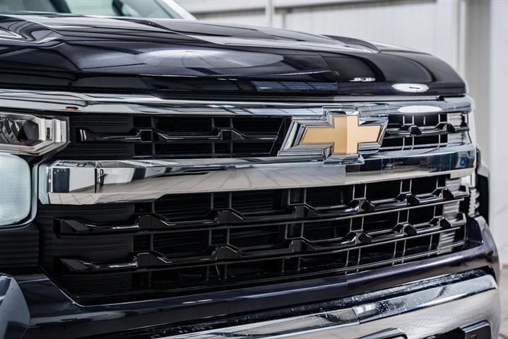 $58590 : 2024 Silverado 1500 LT image 9