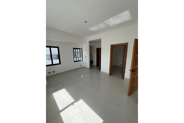 $750 : ALQUILO APARTAMENTO EN NACO VA image 1