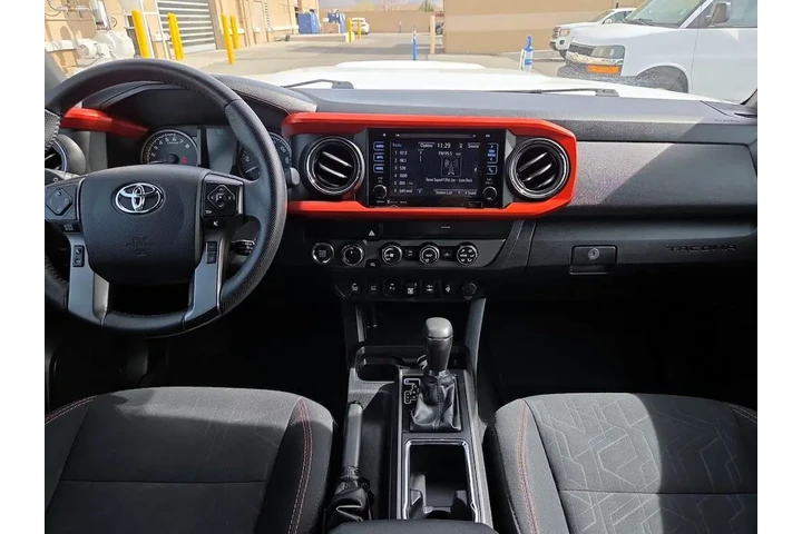 $32998 : Toyota Tacoma 2019 4x4 TRD S image 8