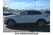 $19875 : Lincoln Nautilus 2019 AWD Re thumbnail