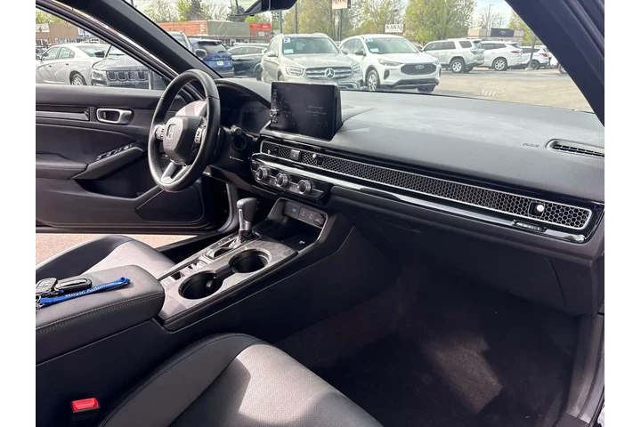 $39995 : 2025 Civic Hybrid Sport Touri image 10