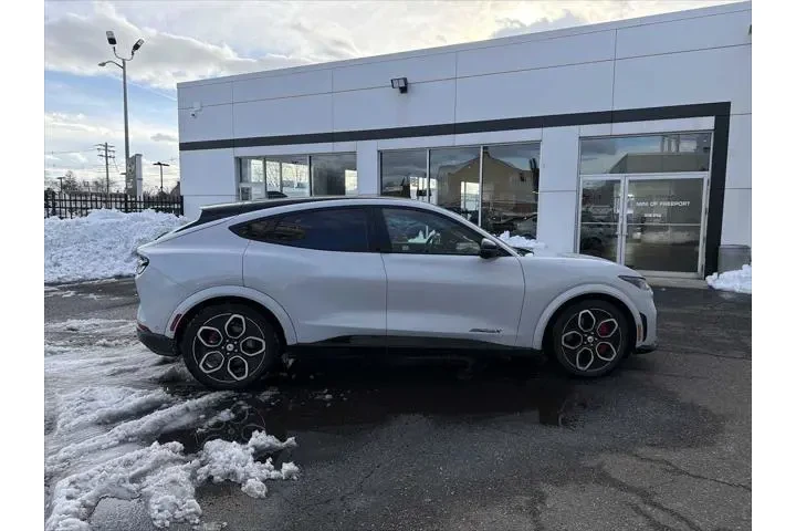 $34943 : Ford Mustang Mach-E 2023 AWD image 6