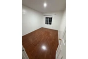 $1400 : 1 bed room unit thumbnail