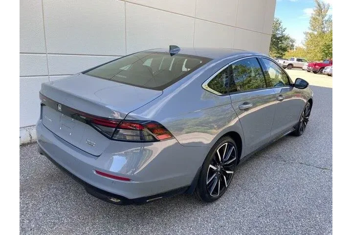 $28386 : Honda Accord Hybrid 2024 Tou image 7