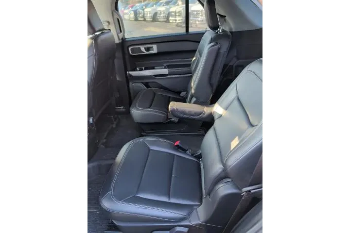 $30000 : Ford Explorer 2022 AWD XLT 4 image 9