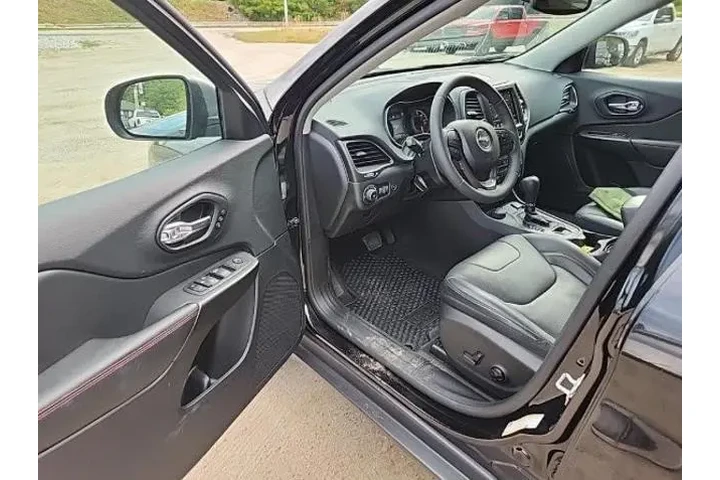 Jeep Cherokee 2021 4x4 Trail image 7