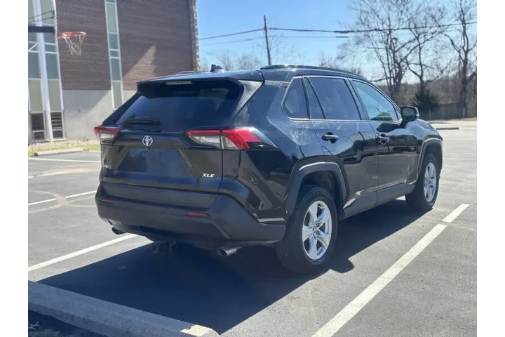 $17999 : 2021 RAV4 XLE image 6