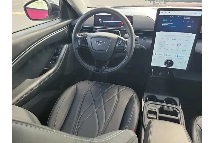 $28990 : Ford Mustang Mach-E 2025 Sel image 8