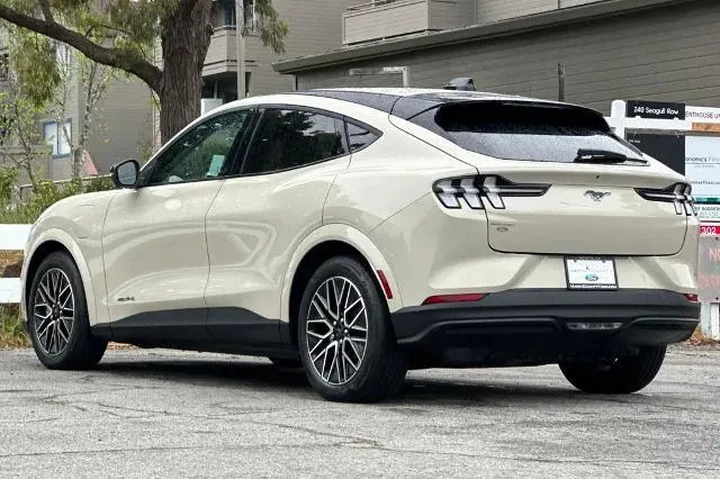$39745 : Ford Mustang Mach-E 2025 AWD image 6