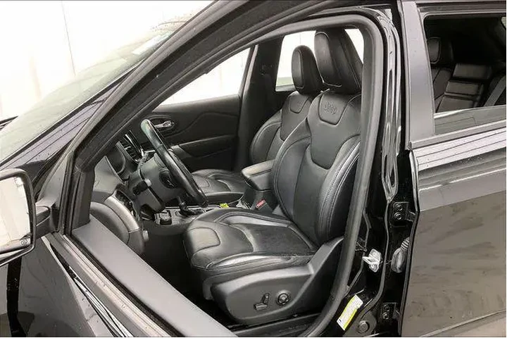 $19990 : Jeep Cherokee 2019 4x4 High image 8