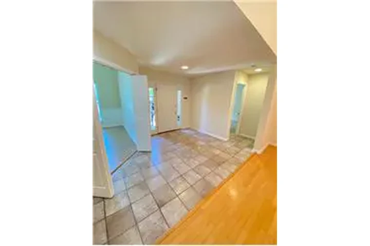 $3100 : Rental property with 3 bedro image 4