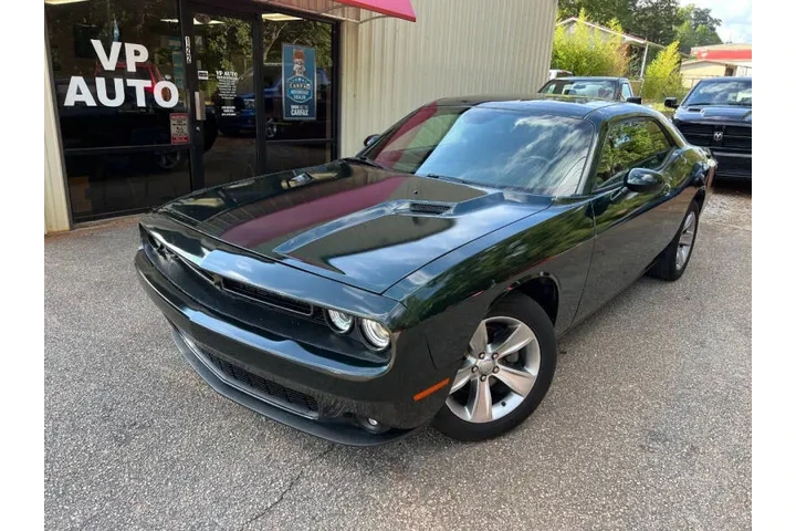 $11999 : 2017 Challenger SXT image 2