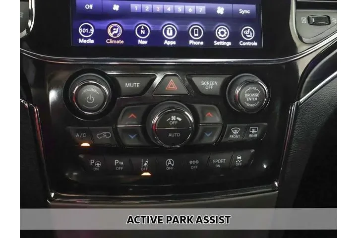 $22643 : Jeep Grand Cherokee 2021 4x4 image 6