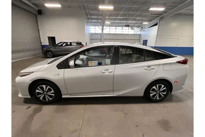 $17482 : Toyota Prius Prime 2017 Prem image 6