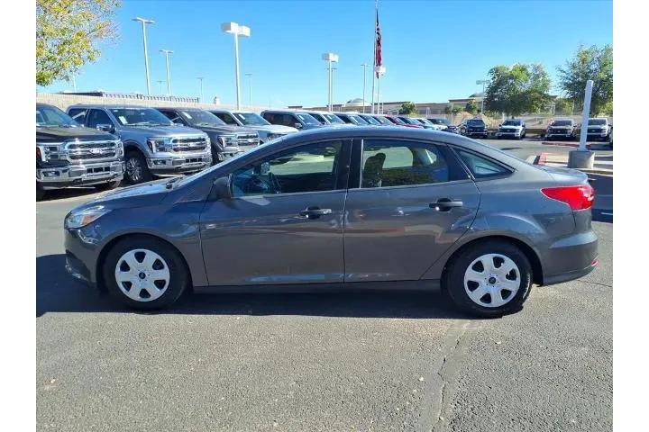 $7957 : Ford Focus 2016 S 4dr Sedan image 8
