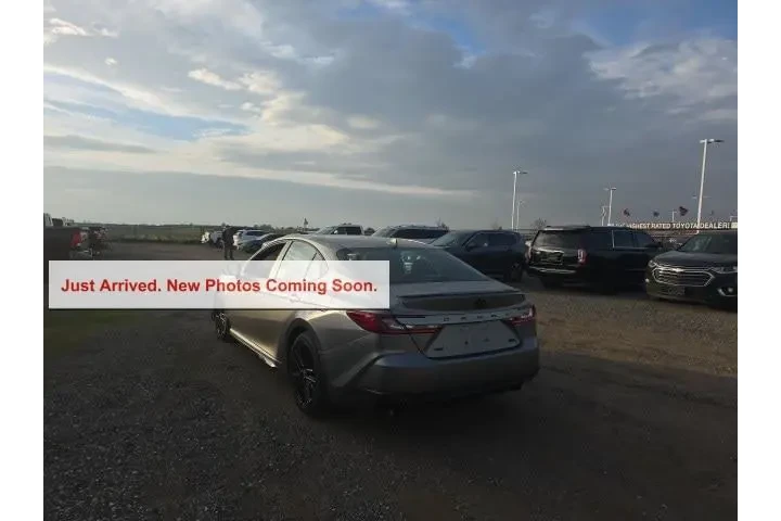 $38900 : Toyota Camry 2026 SE 4dr Sed image 4