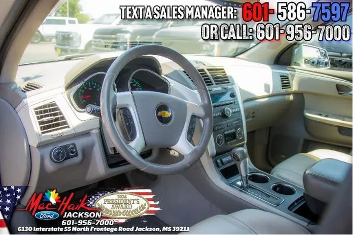 $9895 : Chevrolet Traverse 2011 LT 4 image 7