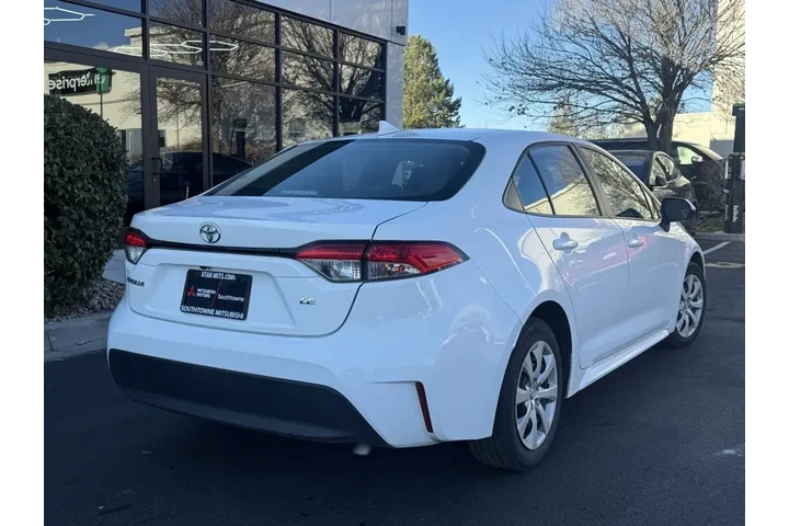 $20643 : Toyota Corolla 2023 LE 4dr S image 7
