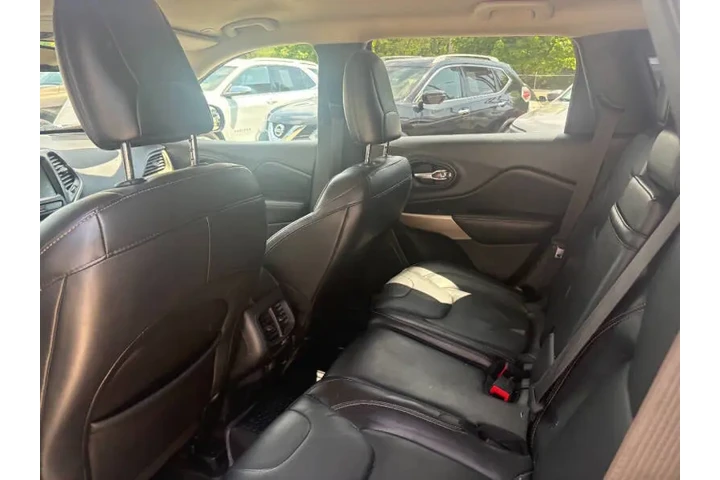 $10950 : 2018 Cherokee Limited image 8