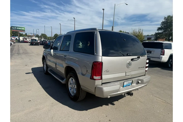 $4450 : 2005 Escalade 4dr AWD image 4