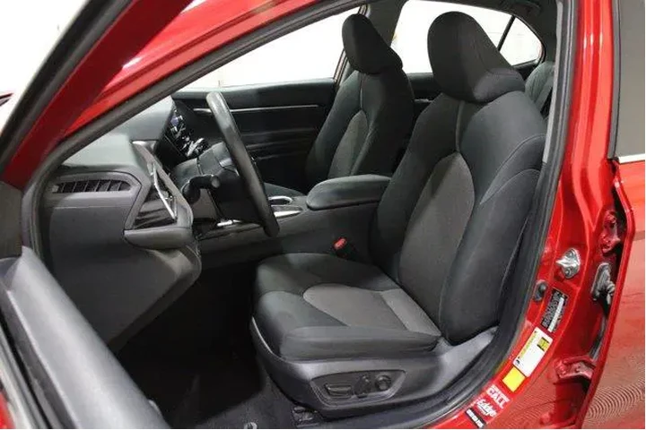 $25998 : Toyota Camry 2023 LE 4dr Sed image 5