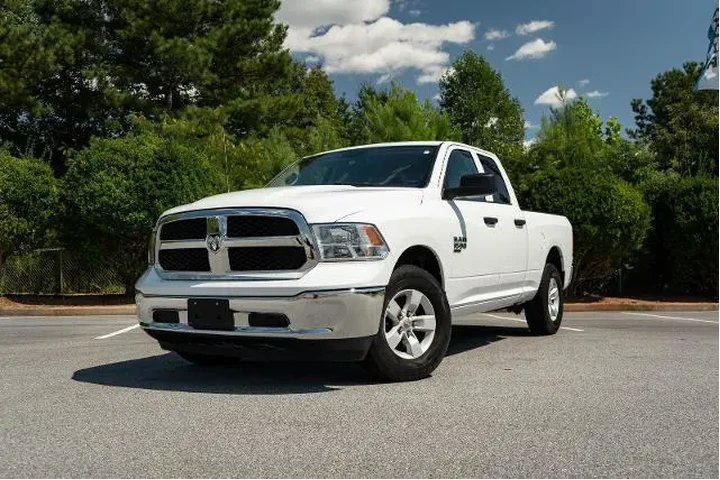 $31696 : Ram 1500 Classic 2024 4x4 SL image 1