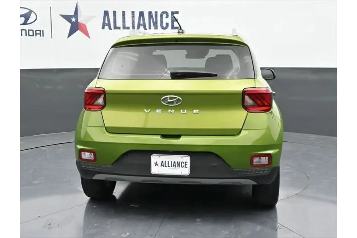 $18498 : Hyundai VENUE 2023 SEL 4dr C image 6