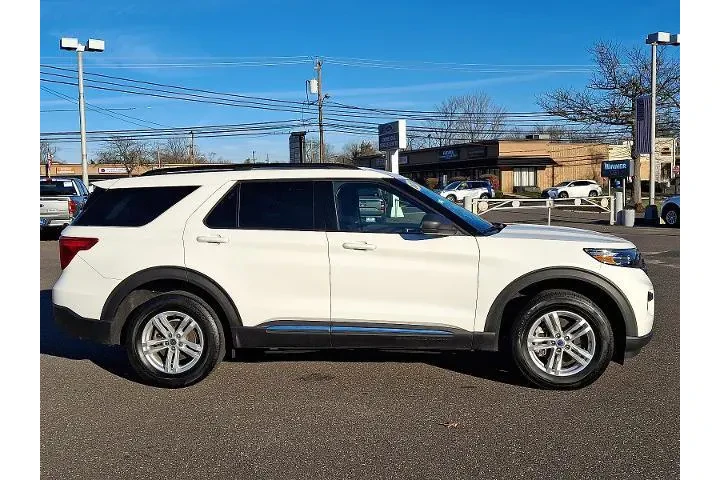 $28749 : Ford Explorer 2022 AWD XLT 4 image 7