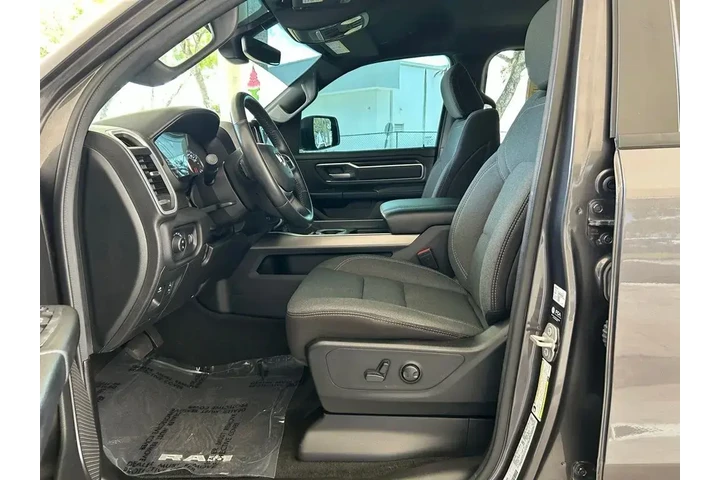 $34049 : Ram 1500 2023 4x2 Lone Star image 5