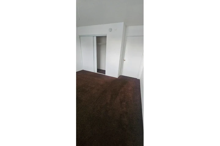 $1 : Habitación con baño image 1