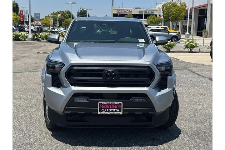 $35417 : Toyota Tacoma 2025 4x2 SR5 4 image 2