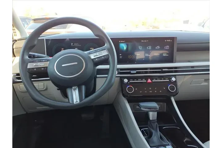 $32285 : Hyundai TUCSON 2025 SEL 4dr image 6