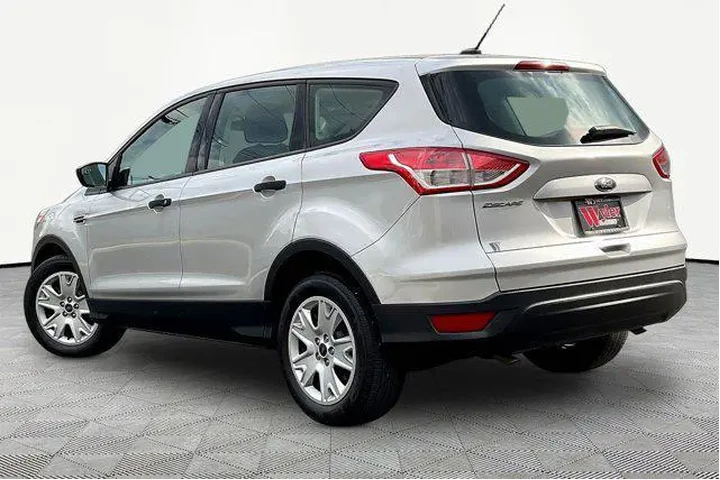 $10603 : Ford Escape 2015 S 4dr SUV image 4