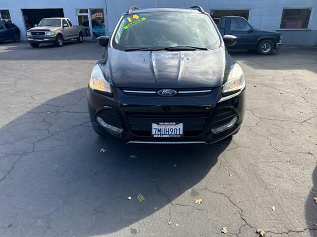 $8500 : 2014 Escape SE image 4