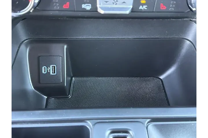 $38278 : Ford F-150 2022 4x4 XLT 4dr image 10